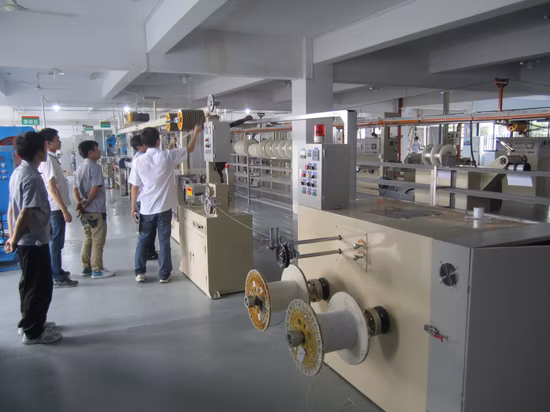 1,0-16 Kupferkabel-Draht-Extruder-Extrusions-Dreh-Bündelungs-Herstellungsmaschine